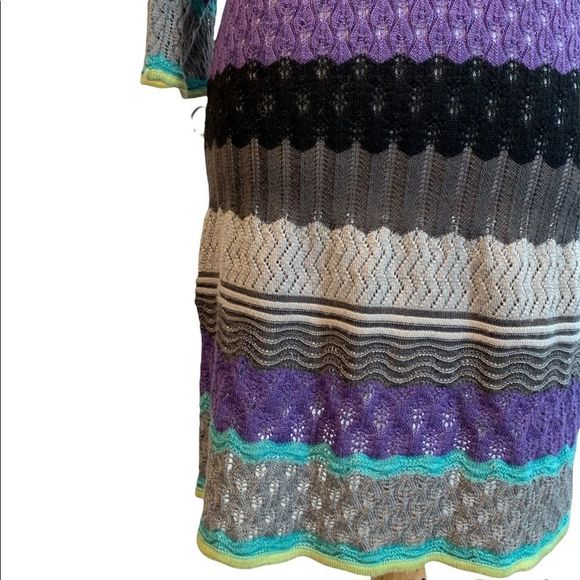Comma | Funky V-Neck Knit Wide Sleeve Dress - Picture 3 of 8